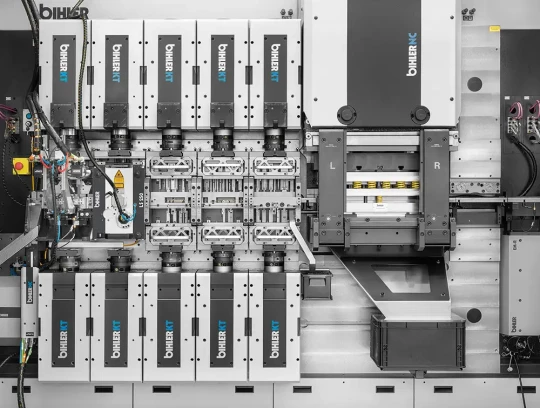 production de 500 connecteurs par minute avec processus de soudage laser et d'assemblage