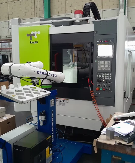 centre usinage tongtai cobot