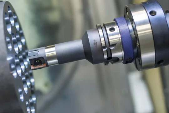 Géométrie de brise-copeaux standardisée pour les matériaux en acier à copeaux longs