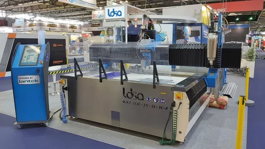 Machine jet d'eau à 2 têtes de découpe indépendantes