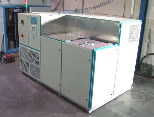 Spécial MICRONORA 2004 : EVT sera présent avec la machine compacte de dégraissage étanche Bambino