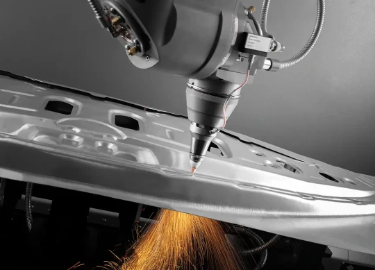 système de découpe laser 5 axes haute performance