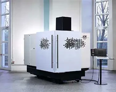 Agietron Hyperspark d'AGIE CHARMILLES, un nouveau générateur pour les systèmes d'enfonçage par étincelage