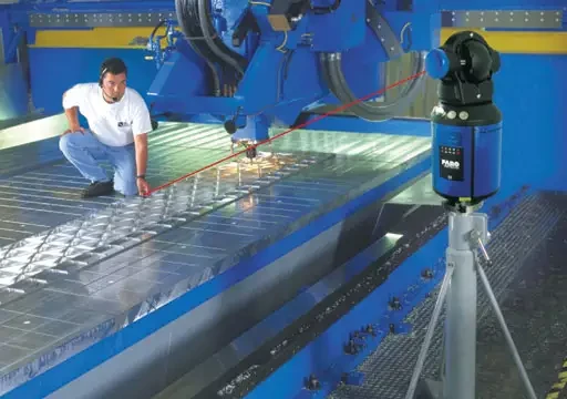 Le nouveau laser de poursuite FARO pour la mesure portative de grandes dimensions