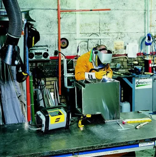 Les postes de soudage CaddyTig 150 et CaddyArc 150 d'ESAB sont avant tout destinées aux soudeurs expérimentés, susceptibles de travailler à l'intérieur comme à l'extérieur