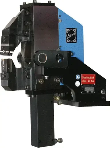 Spécial EUROBLECH 2004 : ECKOLD, présentera le Clinch Curver, le nouveau programme d'outils de clinchage spécialement conçu pour une utilisation sur les lignes de production automatisées (chaînes de montage ou des batteries de robot)