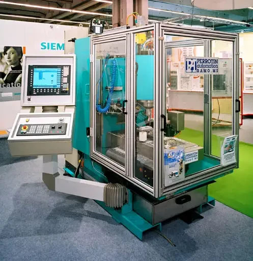 Spécial INDUSTRIE LYON 2005 : SIEMENS A&D exposera ses dernières nouveautés en automatisation, variateurs et moteurs, ainsi qu'une machine simultanément tour et fraiseuse