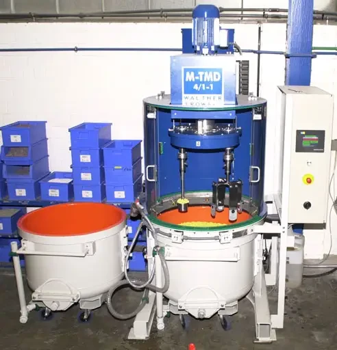 Spécial INDUSTRIE LYON 2005 : WHEELABRATOR GROUP exposera sa nouvelle machine de vibro-abrasion