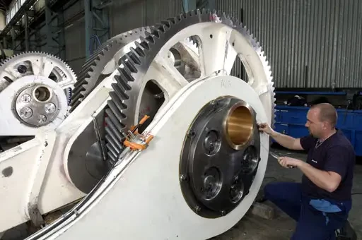 Spécial TOLEXPO : SCHULER SPIERTZ exposera le robot Crossbar, adapté pour de nouvelles lignes de presses et pour équiper des lignes existantes
