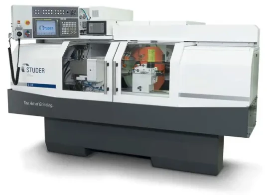 Spécial MACHINE OUTIL 2006 : la rectifieuse S33 de FRITZ STUDER est conçue pour la rectification extérieure et intérieure de pièces de taille moyenne dans la fabrication de pièces unitaires et de séries