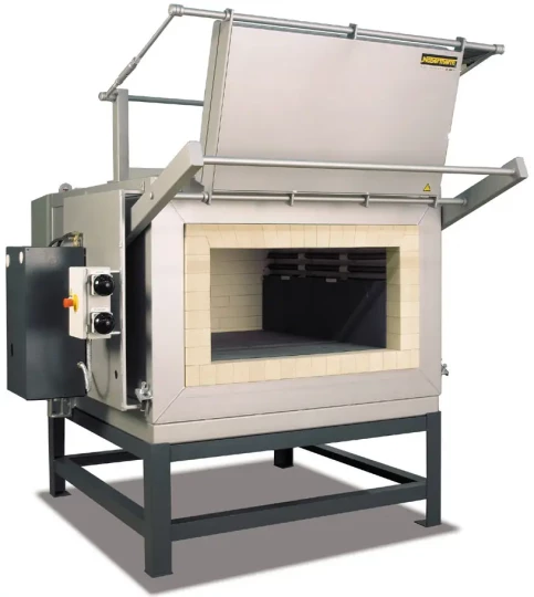 Spécial THERMIC 2006 : NABERTHERM montrera un four pour la préchauffe avant trempe, ainsi que pour les revenus d'outillages en acier