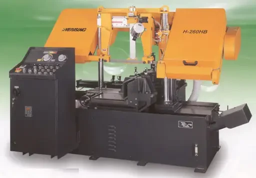 Spécial TRANSFOMETAL 2002 : sur le stand METAL COUPE, la dernière machine à scier EVERISING