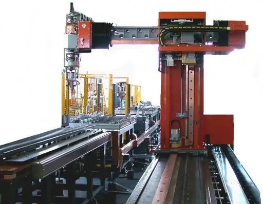 Spécial TRANSFOMETAL 2002 : SOUDEC, importateur de robots de soudage par points et par bossages, sera exposant