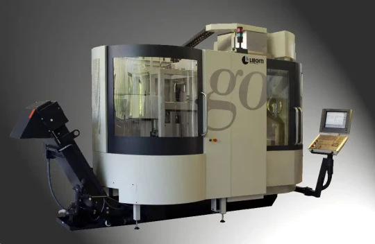 Le centre d'usinage 5 axes go-Mill 350 de LIECHTI permet l'usinage de surfaces d'écoulement avec facilité