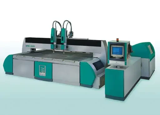 Spécial TRANSFOMETAL 2002 : FLOW EUROPE présente le Centre de Découpe au Jet d'eau WMC 3020