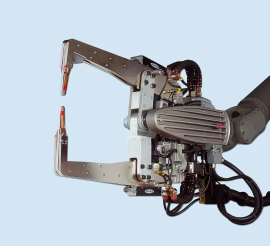 Pointage par bande en mouvement continu : l'innovation de FRONIUS repousse les limites du soudage par résistance