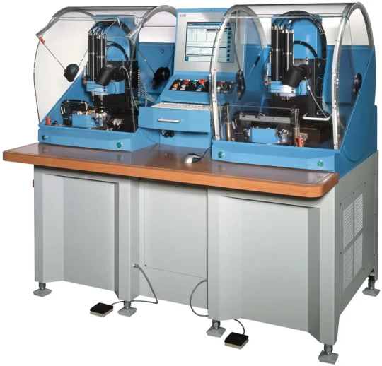Spécial MICRONORA 2006 : la graveuse ALMAC type GR 600 Twin innove sur tous les plans : design, ergonomie et surtout concept technique inédit