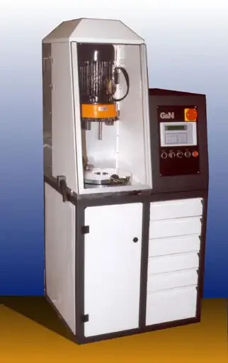 Spécial EURO BLECH 2002 : MATE présentera sa machine d'affûtage VTG et ses outils de poinçonnage