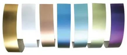SANDVIK Decorex est un matériau laminé innovant qui combine les propriétés techniques de l'acier inoxydable avec un revêtement durable aux couleurs éclatantes, résistant aux empreintes