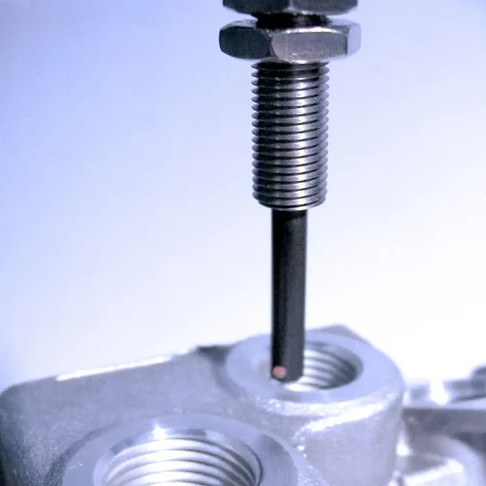 Spécial INDUSTRIE LYON 2007 : IBS PRECISION ENGINEERING montrera son contrôle industriel sans contact de taraudage
