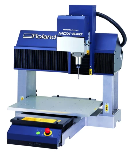 ROLAND DG, qui vient de célébrer 25 ans d'innovation, présente la MDX-540, nouvelle machine de fraisage 3D Roland de la série MDX ProII