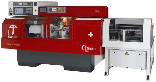 Le modèle S33smartLoad de FRITZ STUDER est une rectifieuse cylindrique universelle avec chargeur