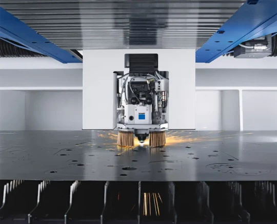 La machine de découpe laser TruLaser 2030 New de TRUMPF a fait son entrée européenne au salon Blechexpo 2007