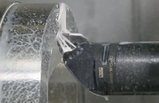 Un nouveau système d'arrosage à haute pression pour améliorer le contrôle des copeaux et la durée de vie des outils chez SANDVIK COROMANT