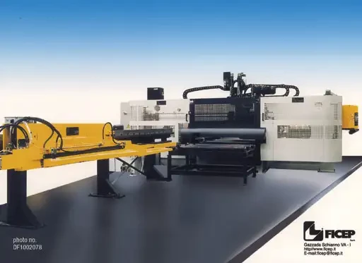 Tipo B15 de FICEP : un combiné poinçonnage, découpe thermique, perçage et marquage