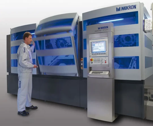 MIKRON MACHINING TECHNOLOGY a présenté une nouvelle machine transfert linéaire, Multistep XT-200, qui combine idéalement la productivité d'une machine transfert avec la flexibilité de changement d'équipement d'un centre d'usinage