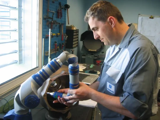 Le bras de mesure FaroArm de FARO apporte plus de flexibilité à Somege