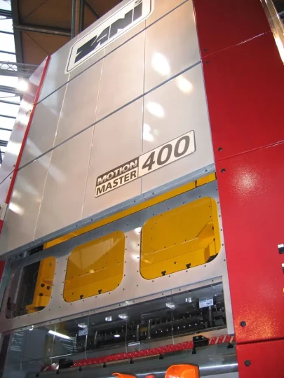 Spécial TOLEXPO 2007 : ZANI présentera une presse à ralentissement de la gamme Motion Master HD