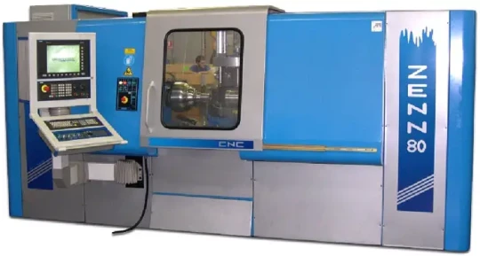 Spécial INDUSTRIE 2008 : DENN exposera un tour à repousser CNC ZENN 80