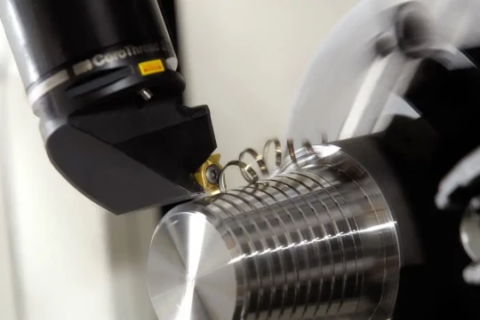 L'outil de filetage CoroThread 266 de SANDVIK COROMANT avec rigidité améliorée offre une précision et des états de surface supérieurs