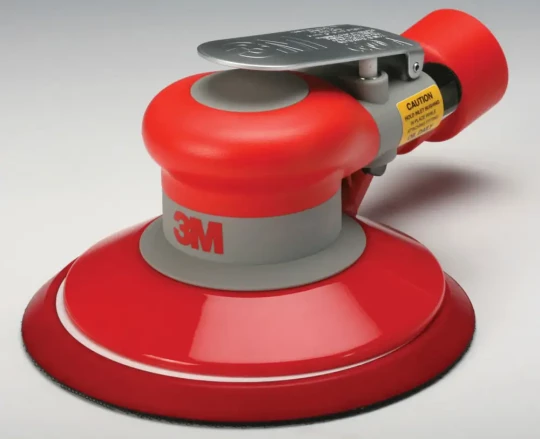 3M, expert en matière d'abrasifs industriels, développe une nouvelle plate-forme technologique et lance un nouveau système de ponçage pneumatique orbital
