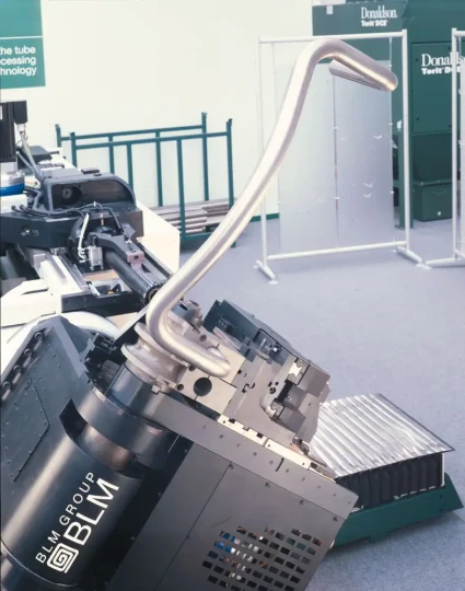 Spécial EUROBLECH 2008 : BLM exposera la cintreuse à tubes E-TURN, électrique et sans aucun réglage mécanique