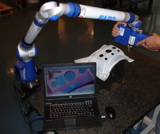 Spécial INDUSTRIE 2009 : TEBIS intègre la technologie Faro ScanArm