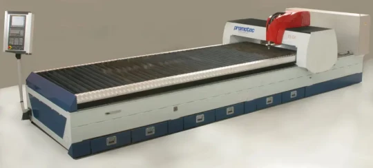 Spécial INDUSTRIE 2009 : PROMOTEC exposera Fly Cut son modèle le plus récent pour la découpe plasma