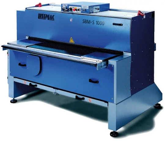 Spécial INDUSTRIE 2009 : LISSMAC traite les 2 faces des tôles en une seule opération avec ses machines SBM-S et SBM-B