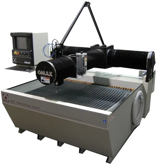 Spécial INDUSTRIE 2009 : OMAX présentera sa nouvelle machine de découpe au jet d'eau de haute précision, le modèle 5555