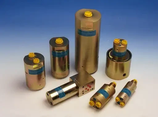 ROMHELD et la multiplication de pression miniBOOSTER : le montage d'amplificateurs de pression dans les installations hydrauliques ? une solution souvent négligée