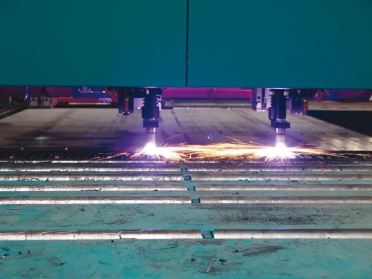 La gamme de combinés de perçage-découpe thermique pour tôles KF de KALTENBACH sera présentées lors des journées IPS de KALTENBACH