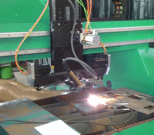 Pour les applications de découpe sophistiquées au plasma, au laser et au jet d'eau, NUM propose une nouvelle tête porte-