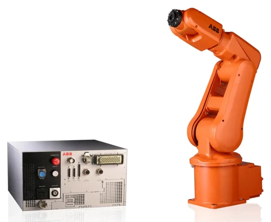 le robot de manutention et d'assemblage IRB 120 d'ABB est piloté par la nouvelle baie de commande IRC5 Compacte