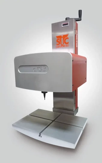 Plus précises, plus simples et plus performantes : les colonnes de marquage c153 et c303 de SIC Marking sont des version