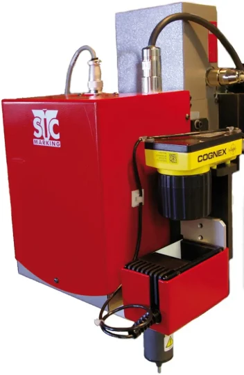 SIC Marking a développé une machine de marquage e8-i61v avec caméra intégrée