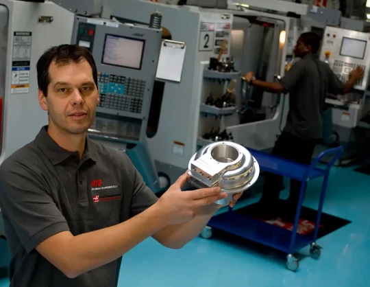 11 machines HAAS en 11 ans pour l'usinage et le tournage chez Mécanique de précision Thierry Gentil