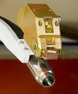 Spécial EUROBLECH 2010 : une caméra de suivi de joint pour le soudage robotisé sera en démonstration chez IGM