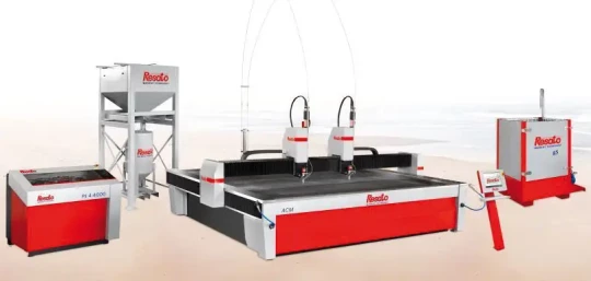 Spécial INDUSTRIE LYON 2011 : RESATO présente la machine de découpe jet d'eau modulaire ACM