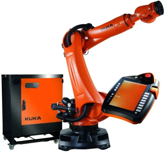 Robot Quantec et armoire de commande KRC4 aux journées Portes Ouvertes KUKA, les 18 et 19 mai 2011